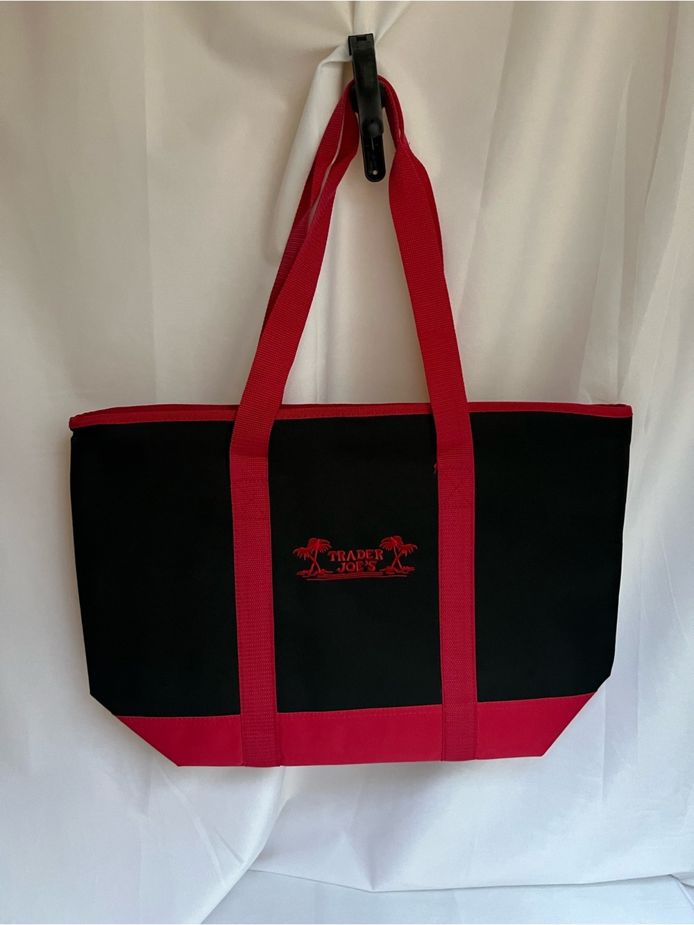 Trader Joes Large Zip Up Tote Bag Red & Black